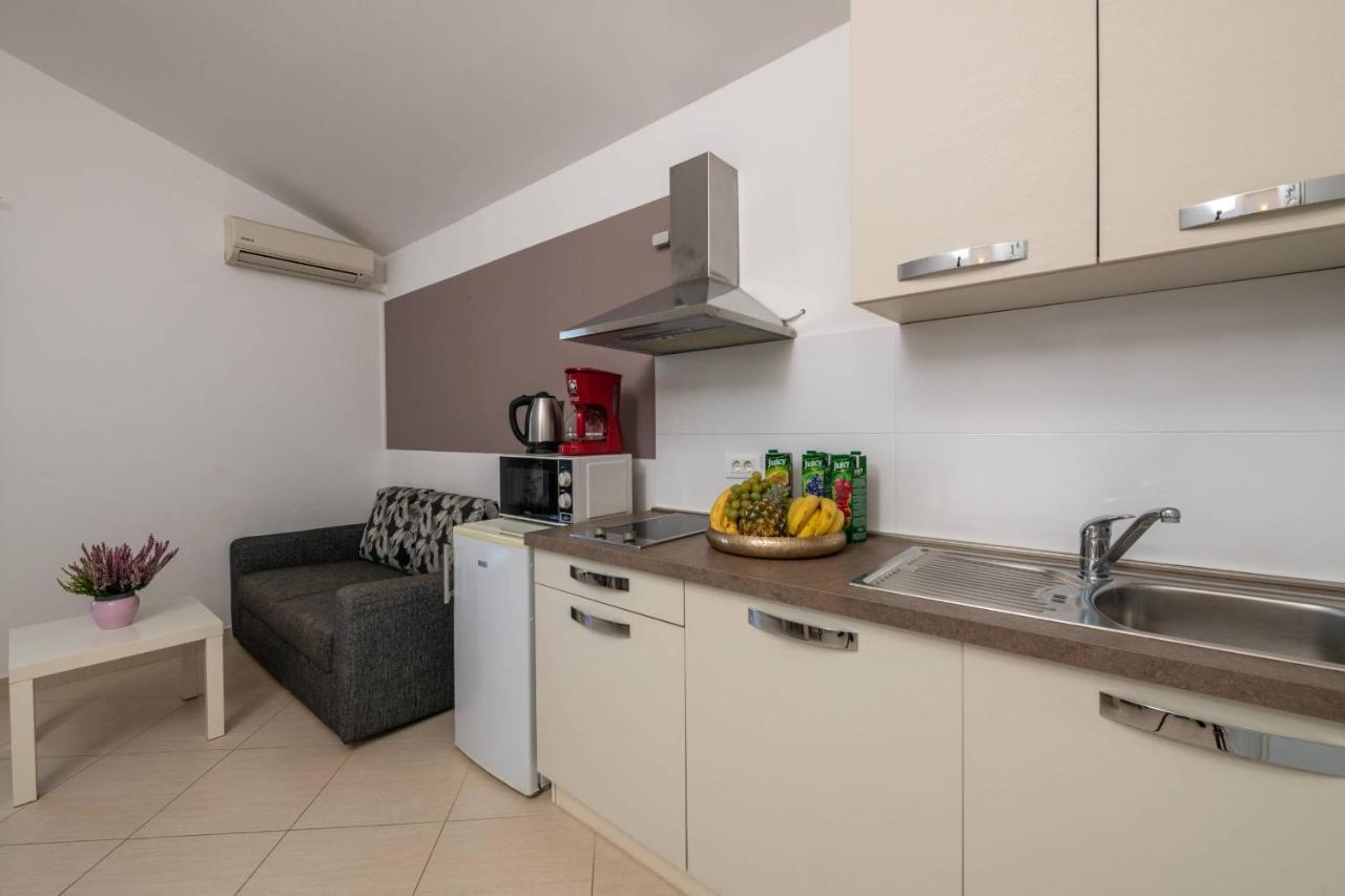 Apartmani Jana Poreč Exterior foto